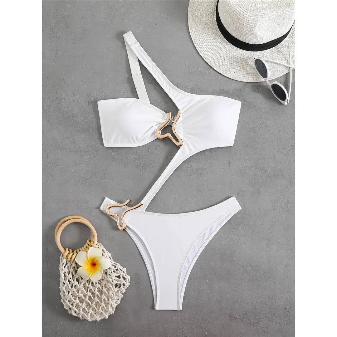Monokini z mocnymi wycięciami