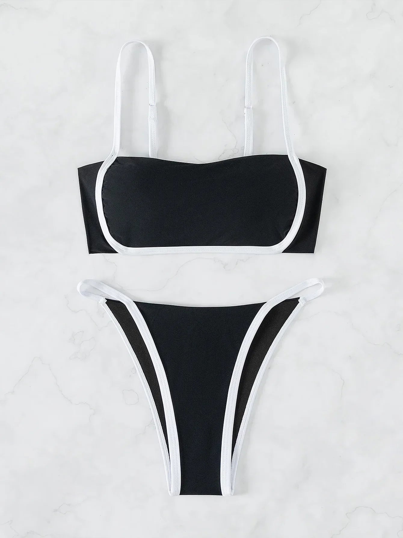 Bikini z wiązaniem na plecach