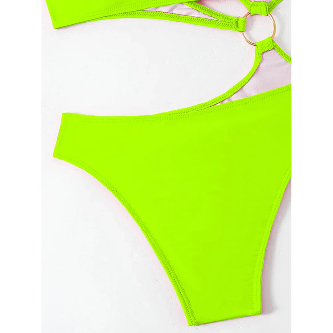 Monokini z ozdobnymi złotymi pierścieniami