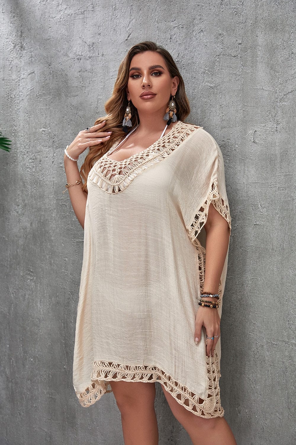 Suknia plażowa plus size z wiązaniem na szyi