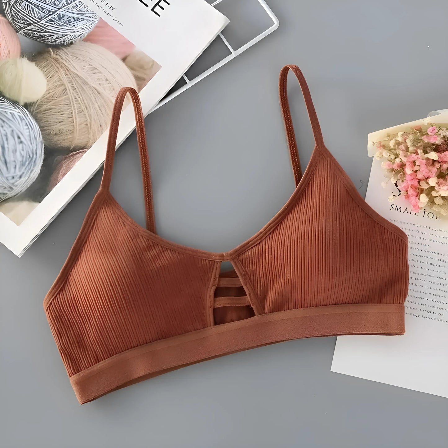 Biustonosz bralette o prostym kroju