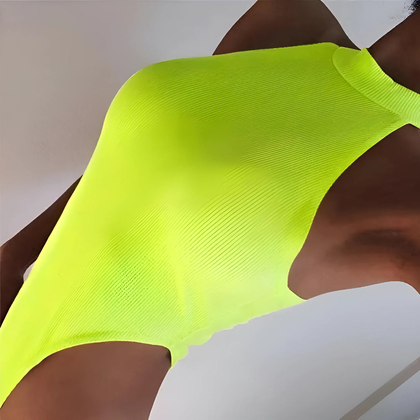 Body w neonowych kolorach