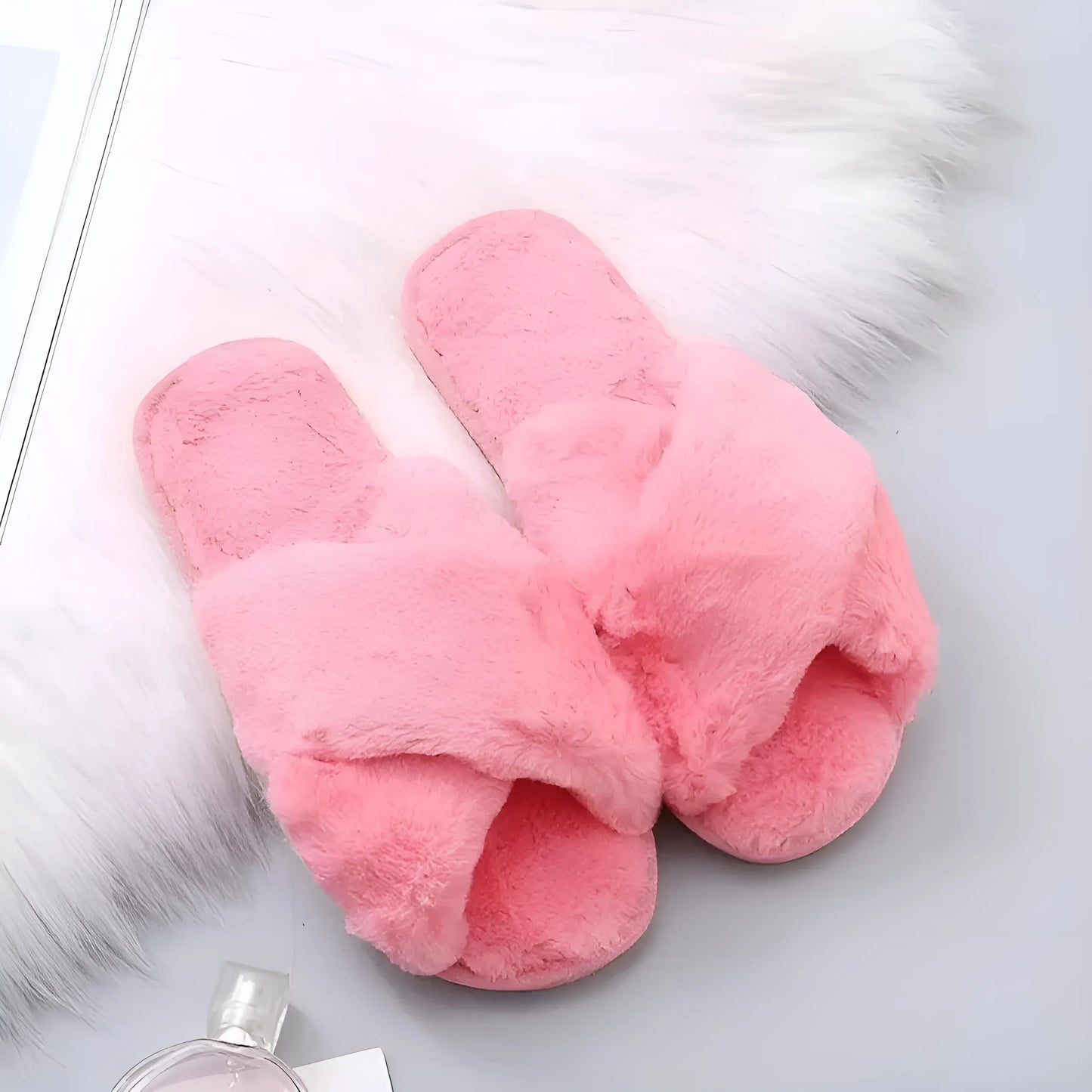 Ciemnoróżowy Puchate kapcie damskie