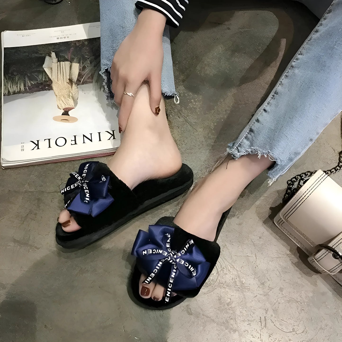 Czarny Kapcie damskie z kokardką