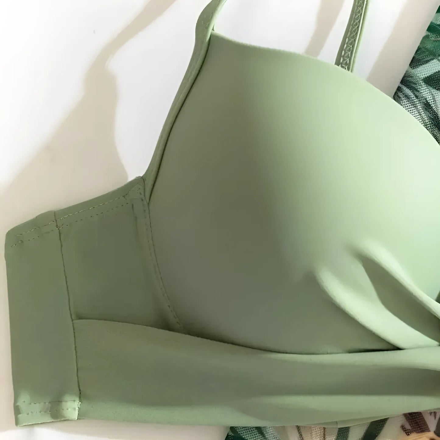 Dwuczęściowy strój kąpielowy bikini w egzotyczny wzór