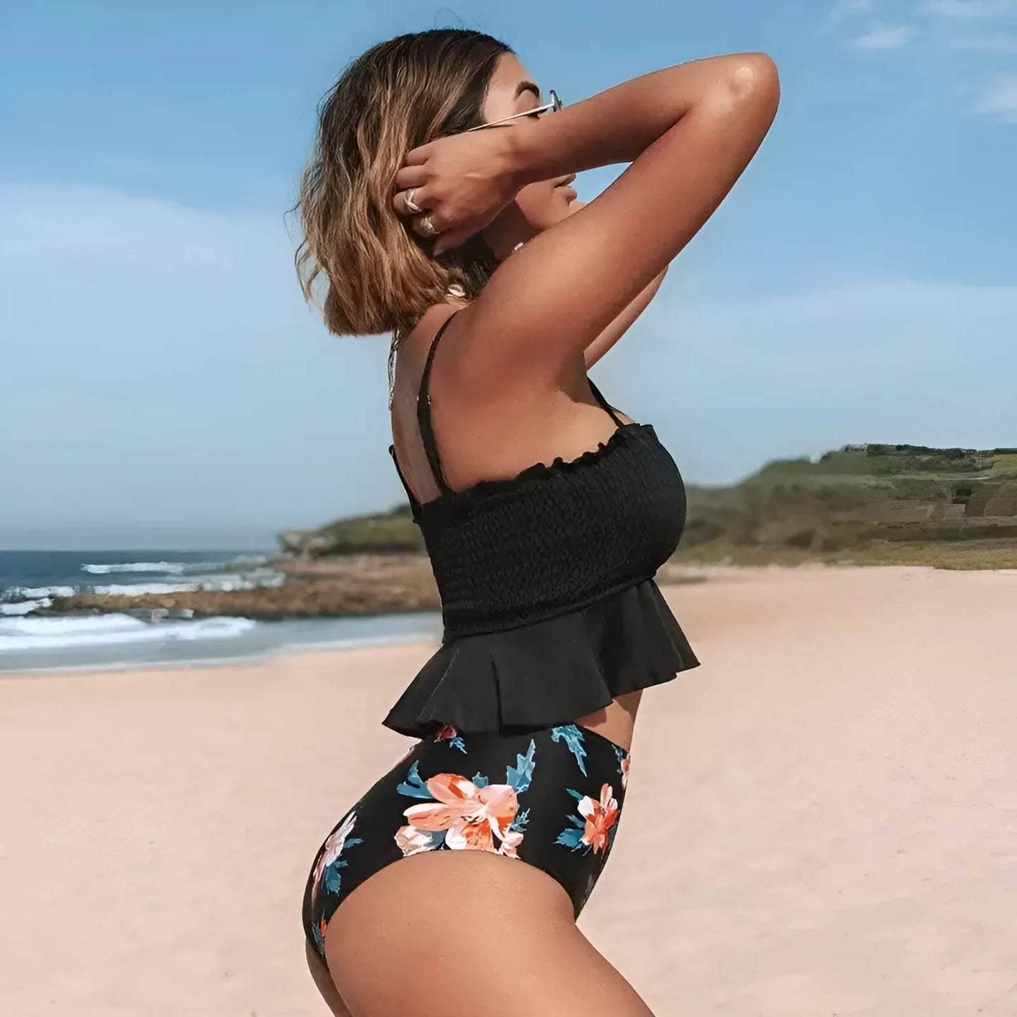 Dwuczęściowy strój kąpielowy bikini z falbanką