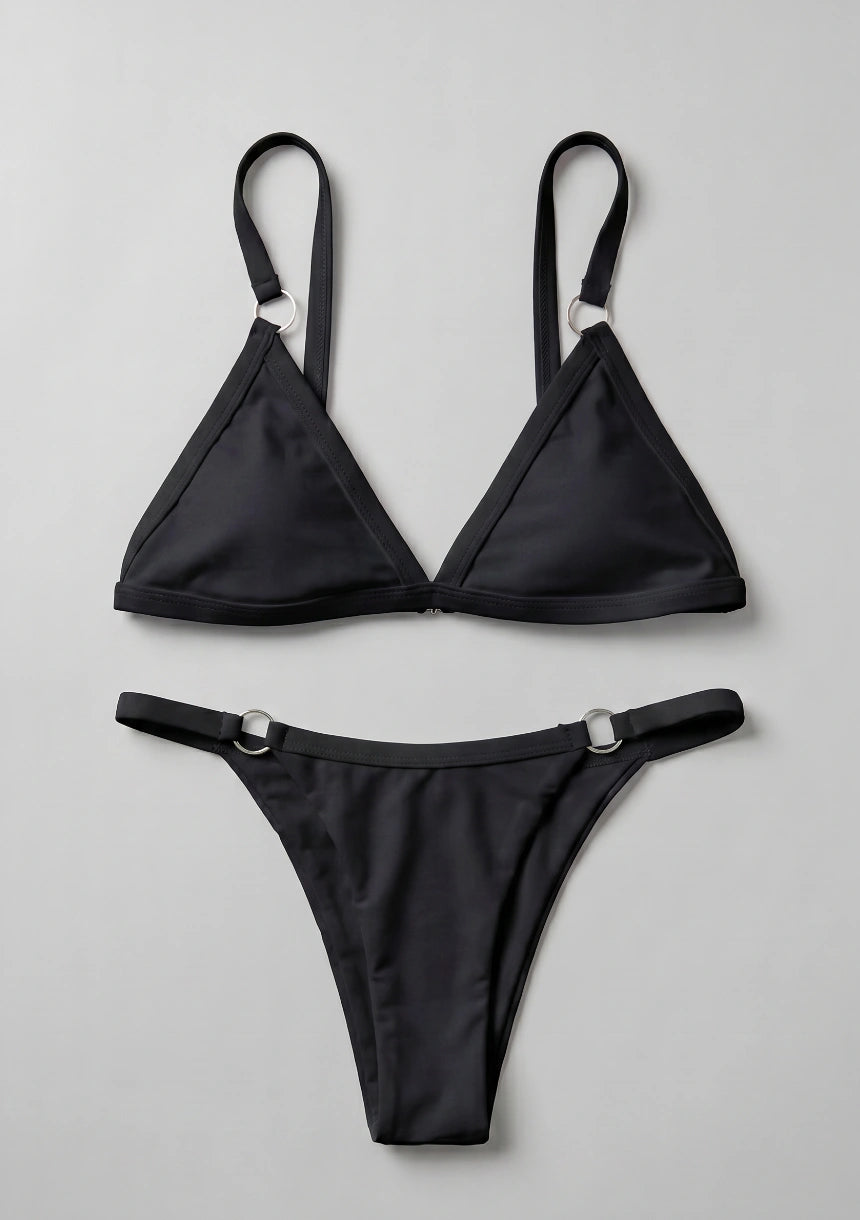 Klasyczny dwuczęściowy strój kąpielowy bikini z ozdobnymi kółkami