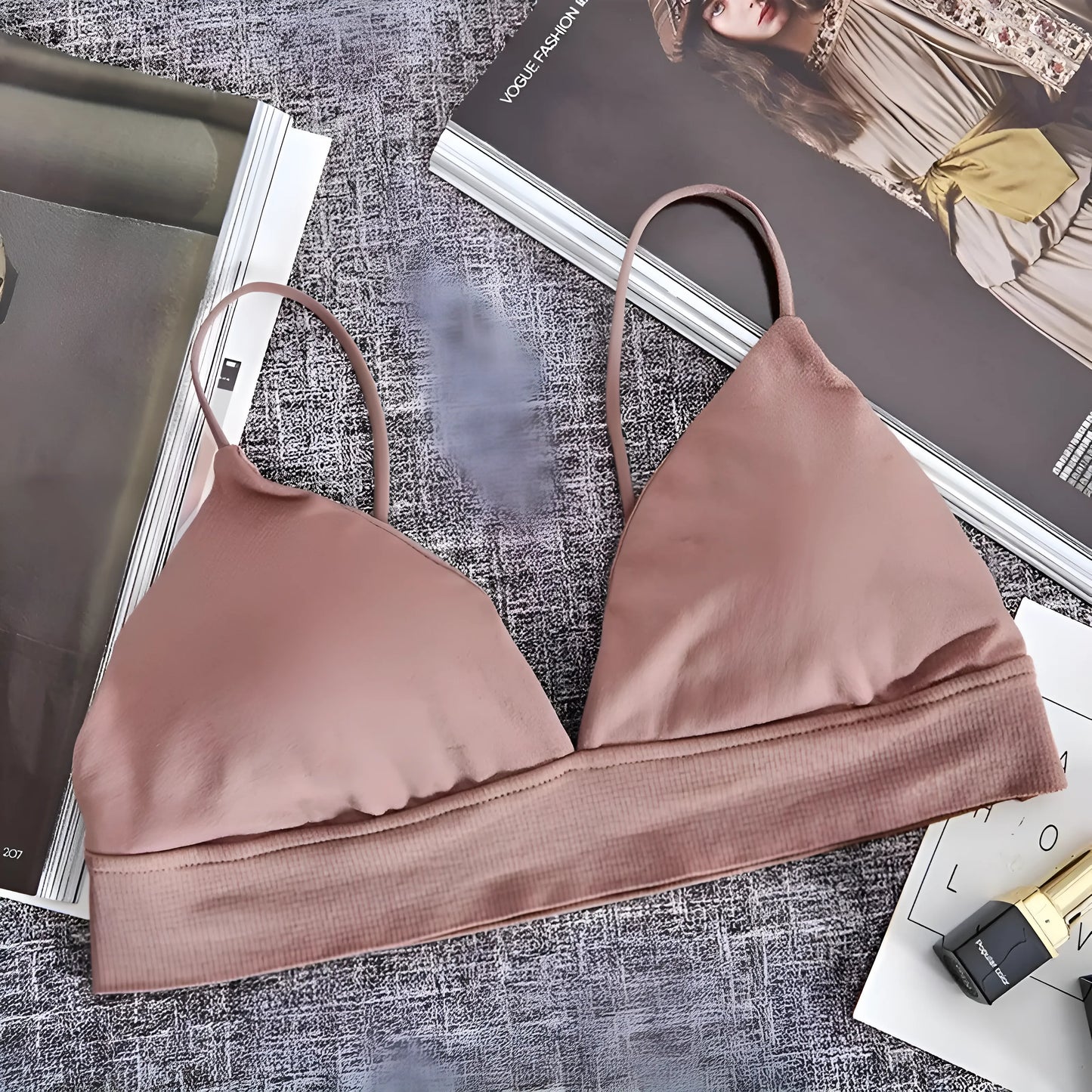 Miękki biustonosz bralette na cienkich ramiączkach