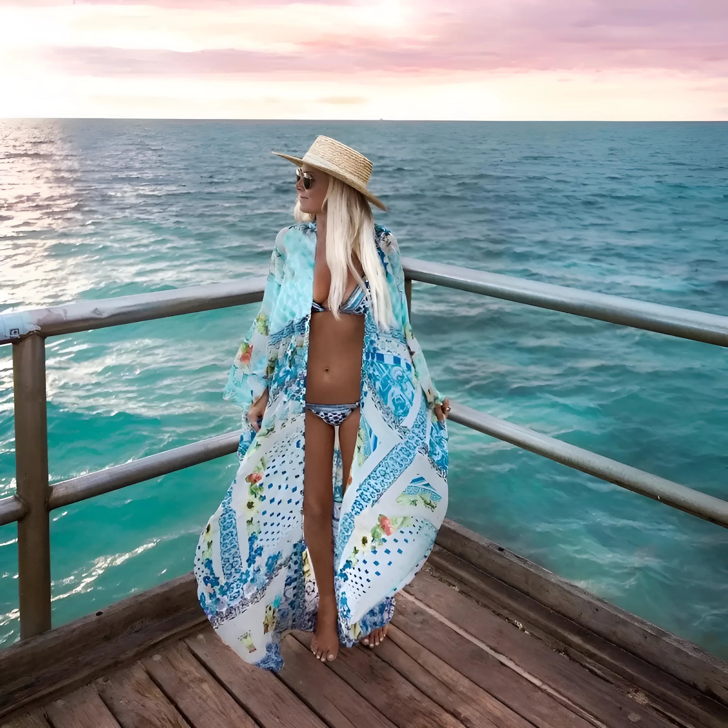 Niebieski Długie kimono plażowe w kolorowe wzory