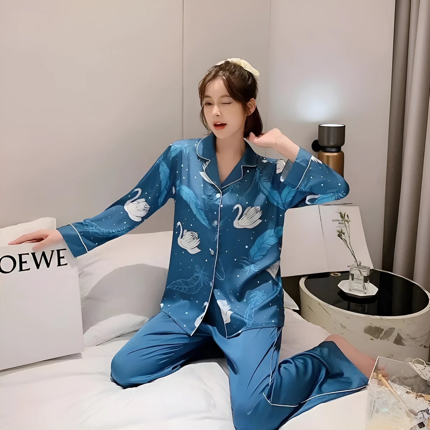 Piżama damska z łabędziami