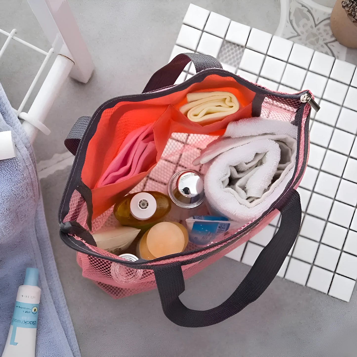 Plażowa kosmetyczka z siateczki