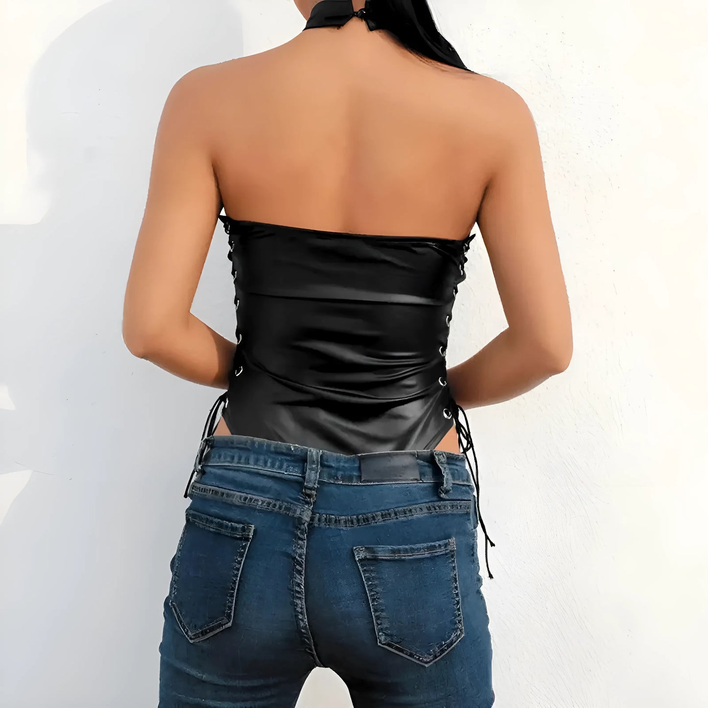 Skórzane body wiązane po bokach