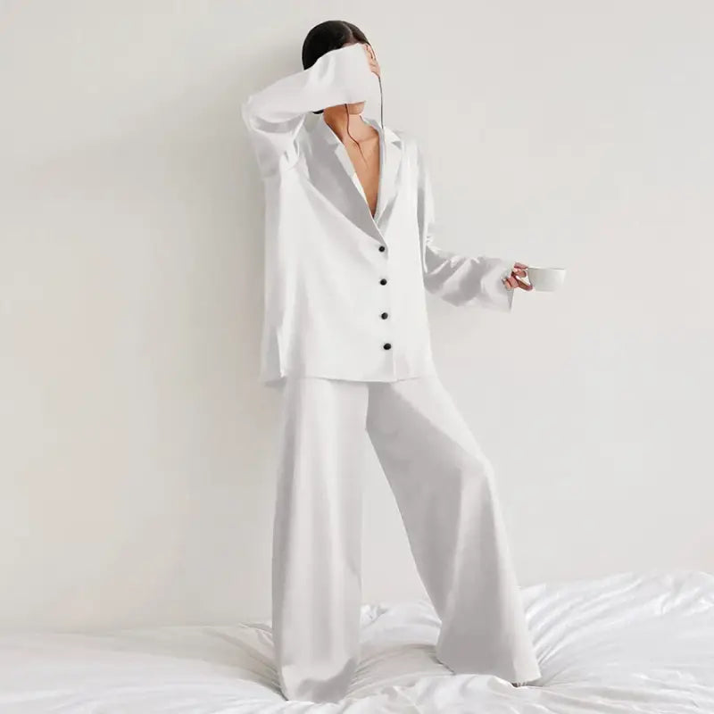 Szeroka satynowa piżama - Biały / S