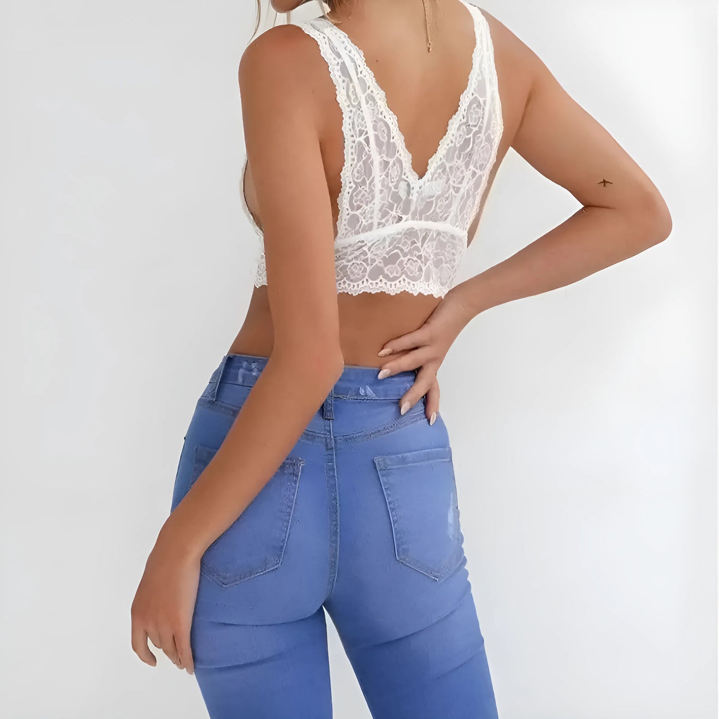 Trójkątny biustonosz koronkowy bralette