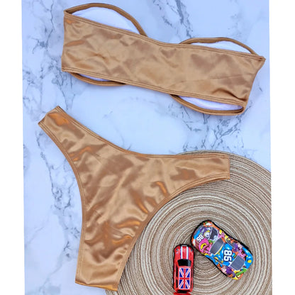 Bikini bez ramiączek z regulowanymi gąbeczkami