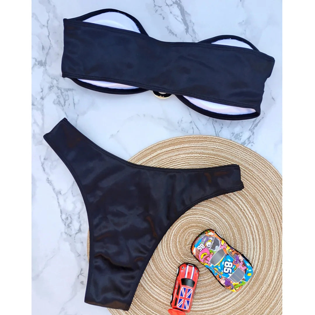 Bikini bez ramiączek z regulowanymi gąbeczkami