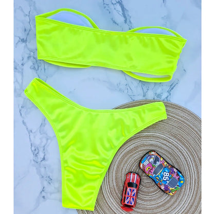 Bikini bez ramiączek z regulowanymi gąbeczkami