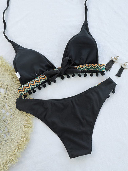Bikini kąpielowe z ozdobnymi frędzlami