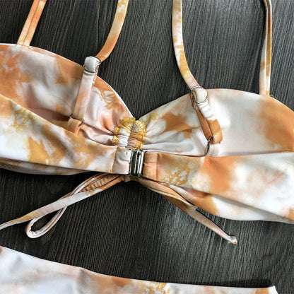 Dwuczęściowy strój kąpielowy z regulowanymi ramiączkami