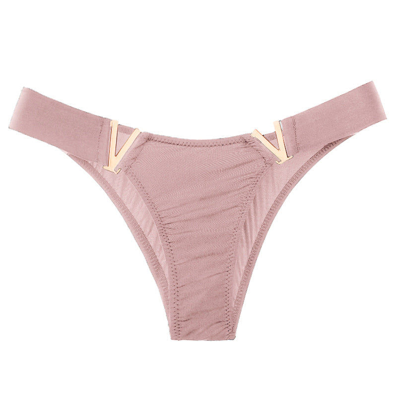 Figi z metalowymi elementami w kolorze rose gold