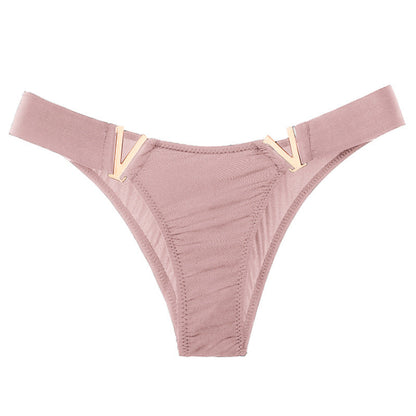 Figi z metalowymi elementami w kolorze rose gold