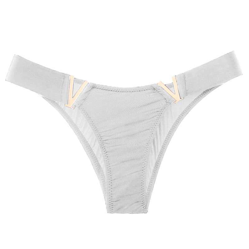 Figi z metalowymi elementami w kolorze rose gold