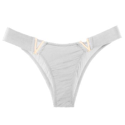 Figi z metalowymi elementami w kolorze rose gold