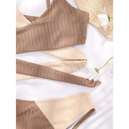 Dwuczęściowe bikini z regulowanymi ramiączkami