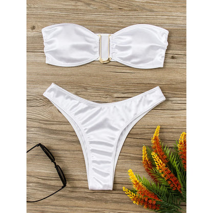 Bikini bez ramiączek z regulowanymi gąbeczkami