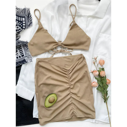 Dwuczęściowy strój kąpielowy ze spódniczką