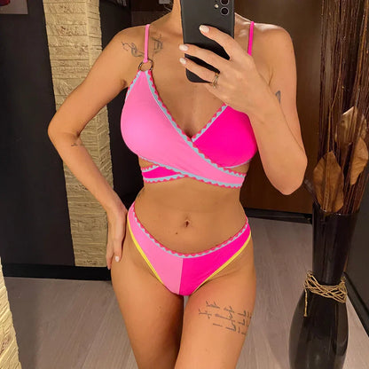 Dwuczęściowy strój kąpielowy z regulowanymi ramiączkami