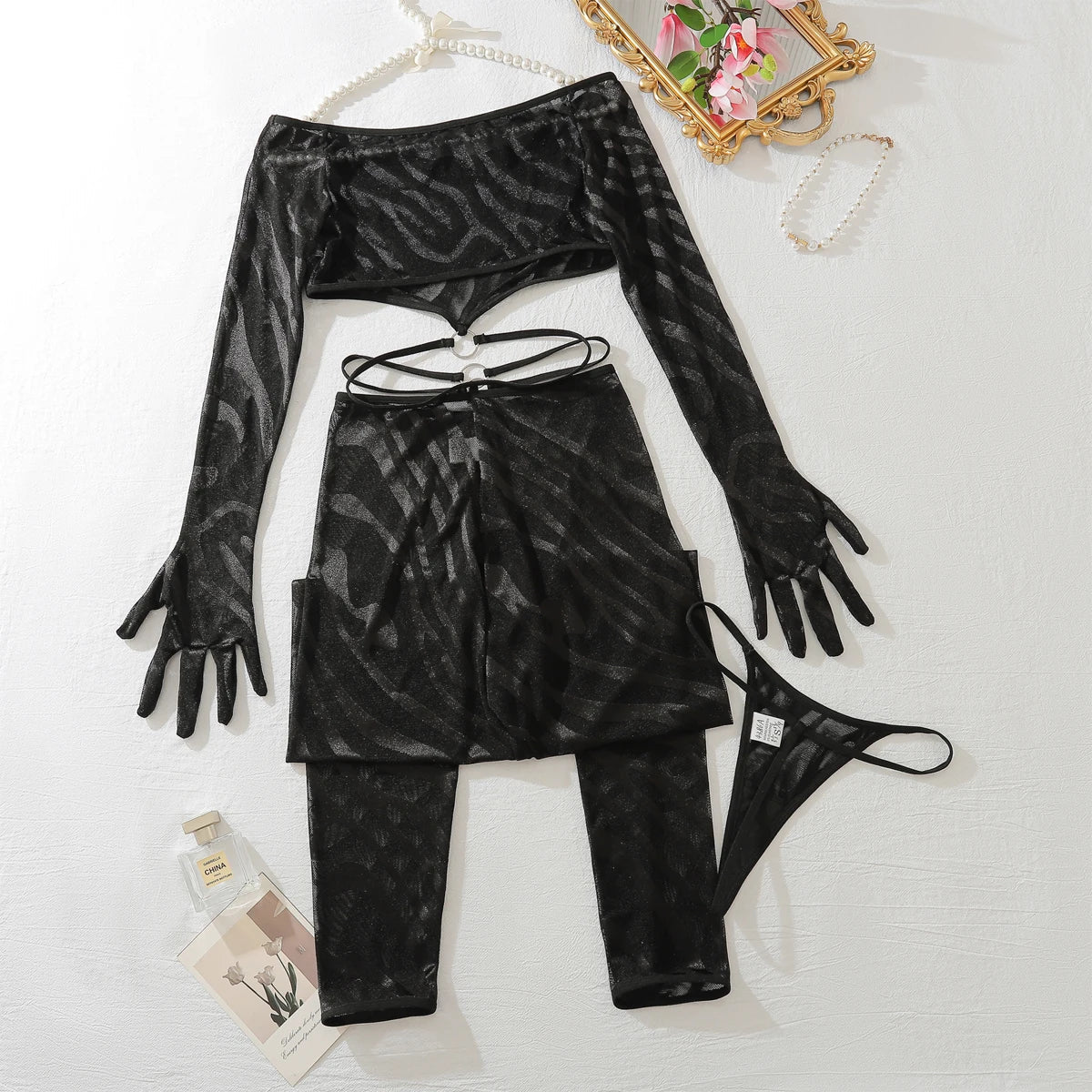 Komplet bielizny bodystocking z prześwitującego materiału sieciowego