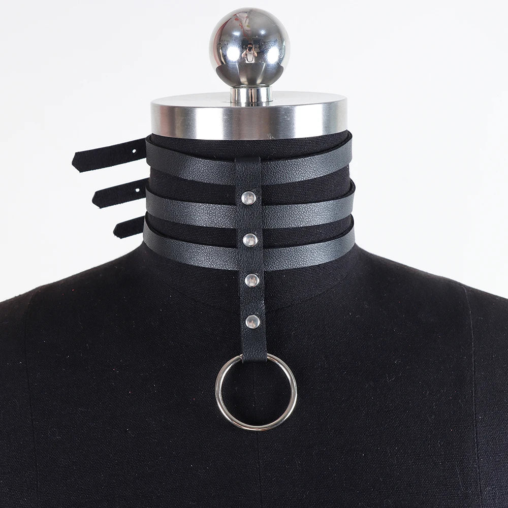 Choker harness z regulowanymi paskami