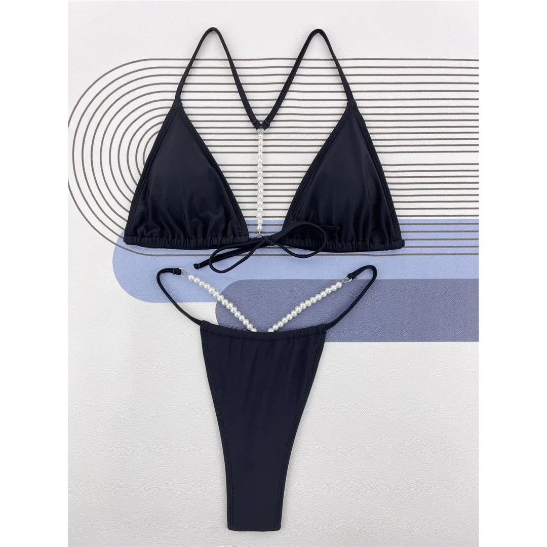 Bikini z perełkami na plecach