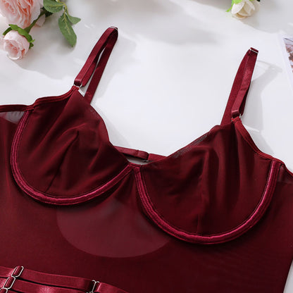 Seksowne body z delikatną siateczką