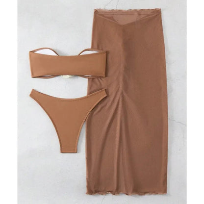 Dwuczęściowy strój kąpielowy z ozdobną różą