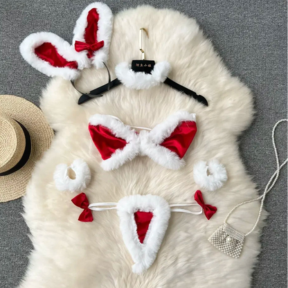 Zmysłowy komplet bielizny świątecznej z puszkiem