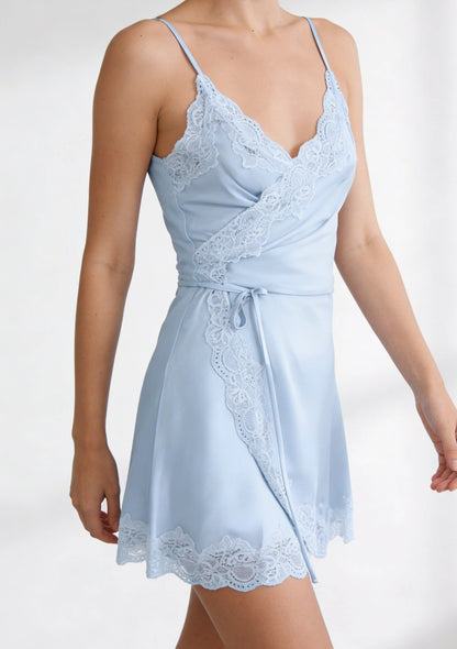 Koszula nocna z wiązaniem w pasie