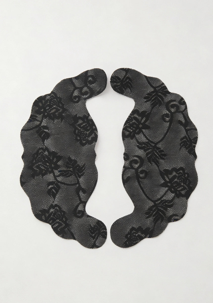 Koronkowe plastry podnoszące biust