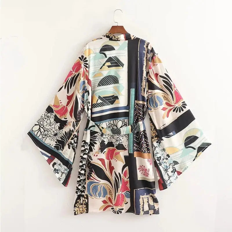 Kolorowe kimono plażowe
