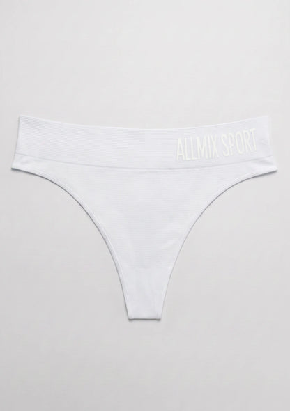 Stringi w sportowym stylu