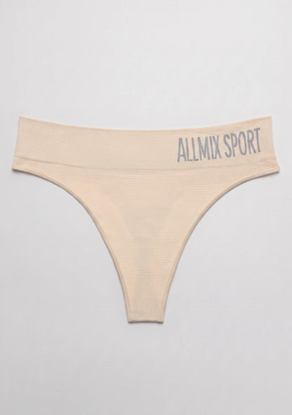 Stringi w sportowym stylu