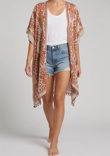 Klasyczne kimono plażowe w ornamenty