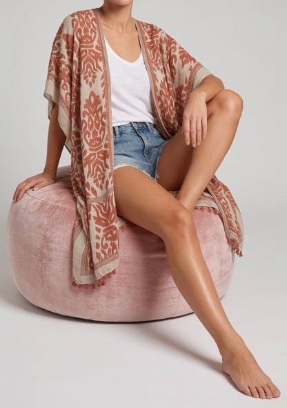 Klasyczne kimono plażowe w ornamenty