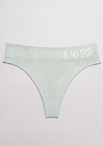 Stringi w sportowym stylu