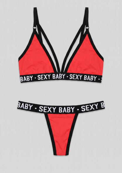 Komplet bielizny z napisem "Sexy baby"
