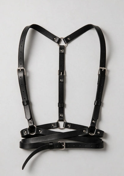 Harness z paskami w talii