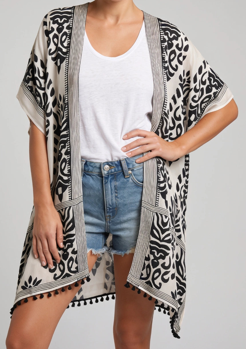 Klasyczne kimono plażowe w ornamenty