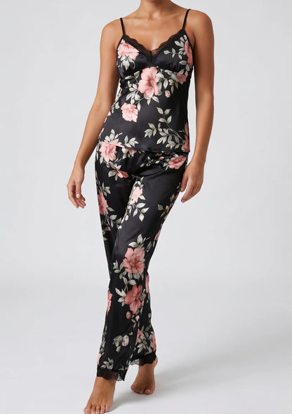 Pięcioelementowy komplet do spania z motywem kwiatów