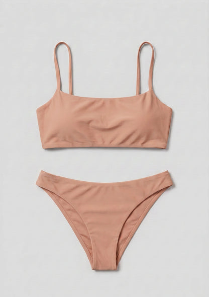 Minimalistyczny dwuczęściowy strój kąpielowy bikini